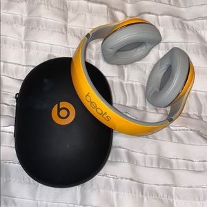 BEATS SOLO 3 WIRELESS HEADPHONES
